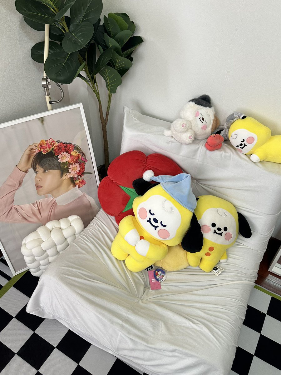 AOEYPDX_'s tweet photo. โปรเจกต์น่ารักจังเลยค่ะ จัดได้สวยทุกมุมเลย รถตุ๊กๆน่ารักมากได้นั่งทั้งไปทั้งกลับคุณลุงเสิร์ฟไลฟ์สเตจให้ด้วยเอนจอยสุดๆไว้มาอีกแน่นอนค่ะขอบคุณที่จัดโปรเจกต์น่ารักแบบนี้นะคะ🫳🏻✨

#myprinceisjimin 
#HappyBirthdayJimin 
#Happyjiminday 
#OurProjectBTS https://t.co/Z6U5kwNKot