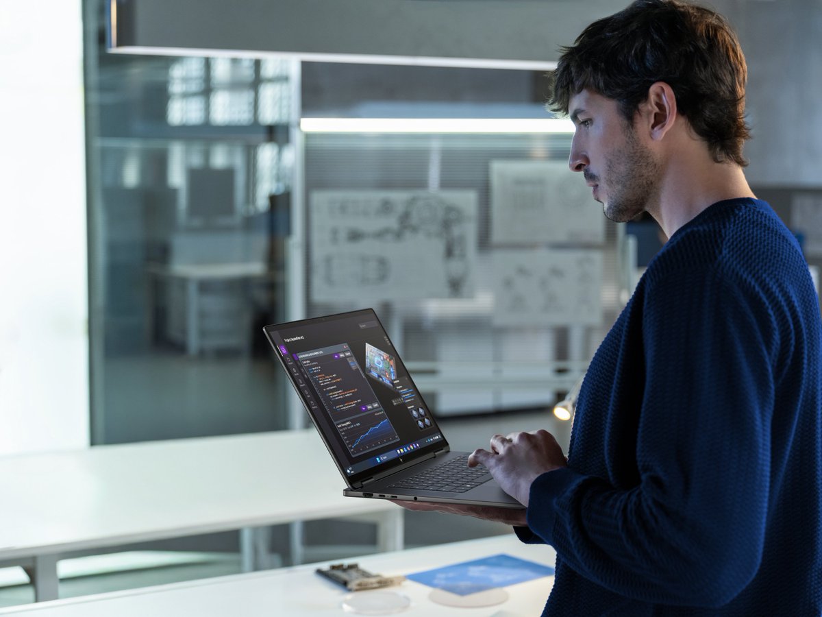 NikKTech's tweet photo. HP Leads the Expansion of the Local AI Era from GB300 AI Workstations to RTX Spark Windows PCs

https://t.co/xbtsKmuiGr https://t.co/Gxk7YdDsVD