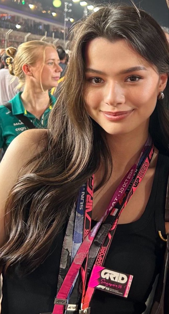 yurriix's tweet photo. she gets more pretty anytime I see her😩
#beckysangels‌ https://t.co/x22iRrikbE