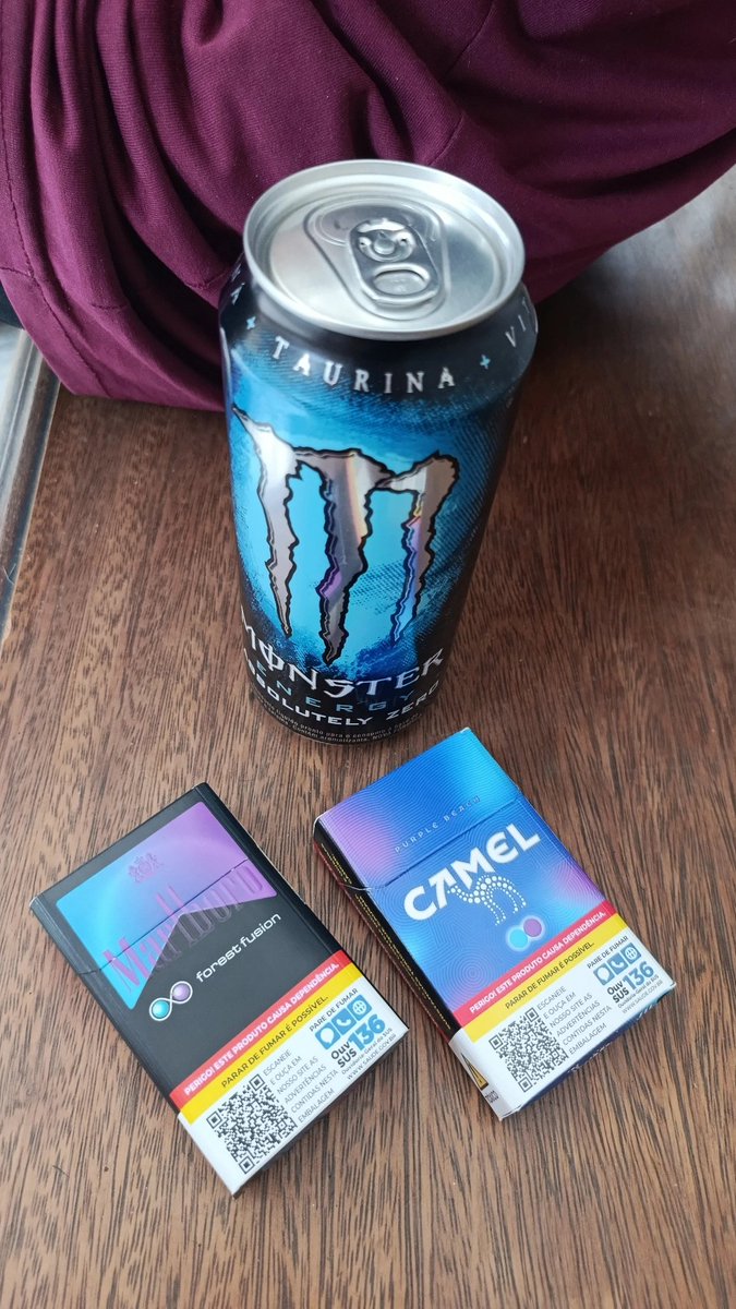 yakultaftersex's tweet photo. eu pedi pra deus um almoço e ele me deu um banquete https://t.co/yYPDgk7uTt
