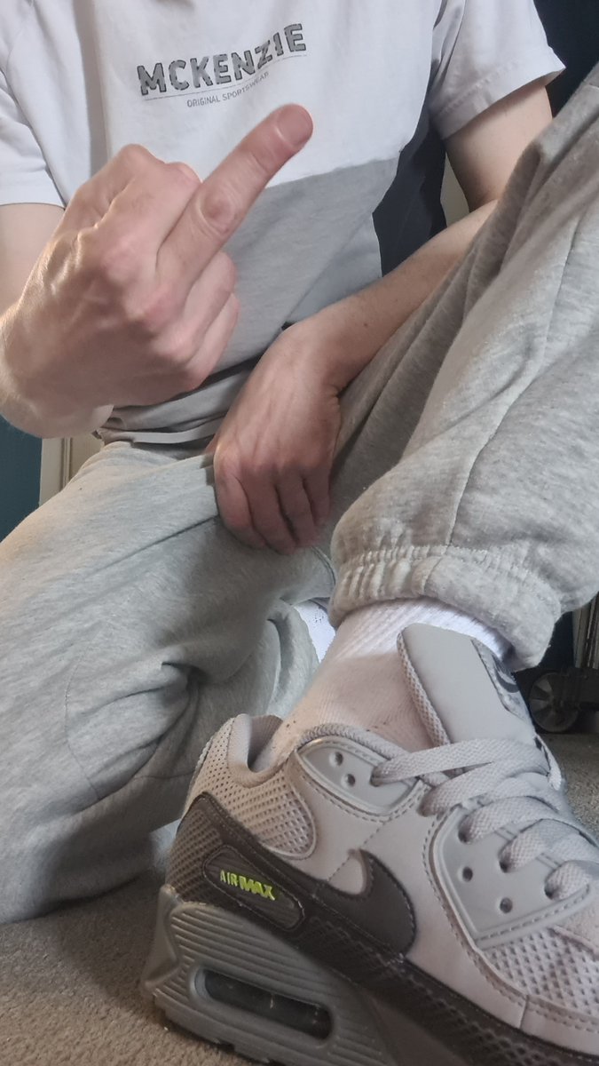 BulgeChav's tweet photo. Step on up into my DMs tonight lads nd pervs! Place your orders, book ur appointments, have some fun πππ
#domchav #verbaldom #verbalcontent #domgames #fagtasks https://t.co/wBeQrINTgF