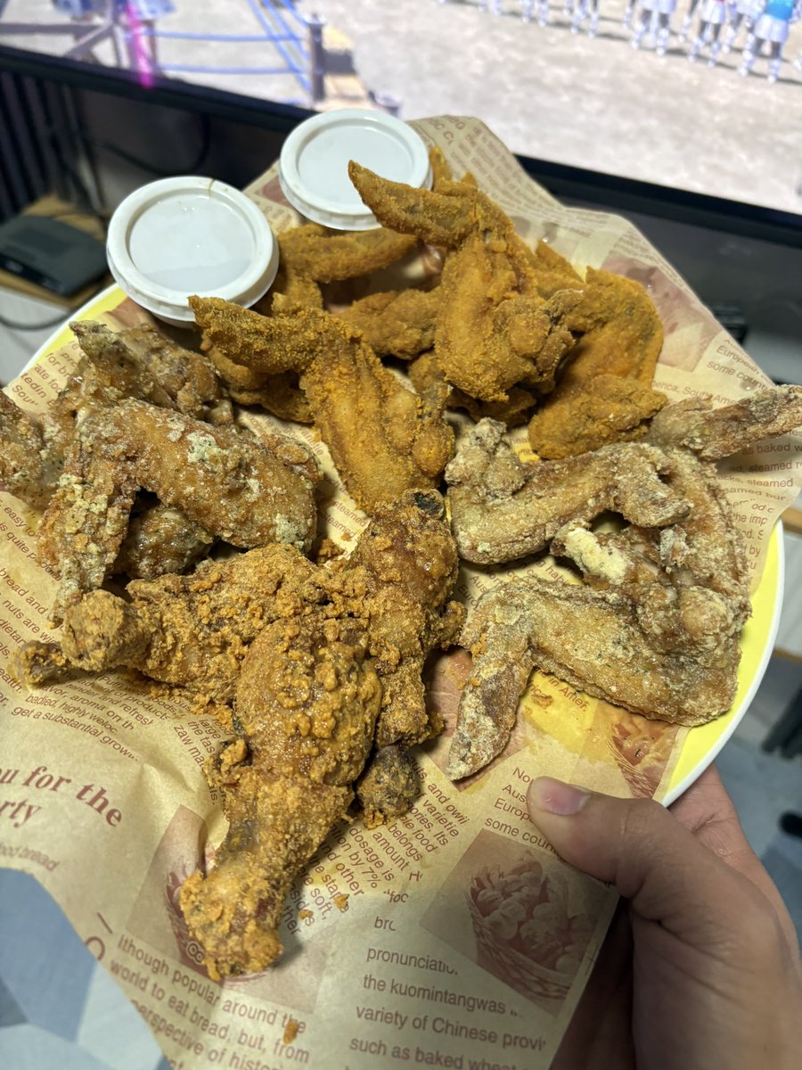 ruhbbithole's tweet photo. Home cooking para sa asawa na magaling bumayo 🍗🍗😋

#AlterIlocos #AlterLaoag #AlterVigan #AlterLaUnion #AlterElyu #AlterBaguio #AlterPampanga #AlterBulacan #AlterQC #AlterManila #AlterMakati #AlterBGC #chudai https://t.co/qB3XwTykc3