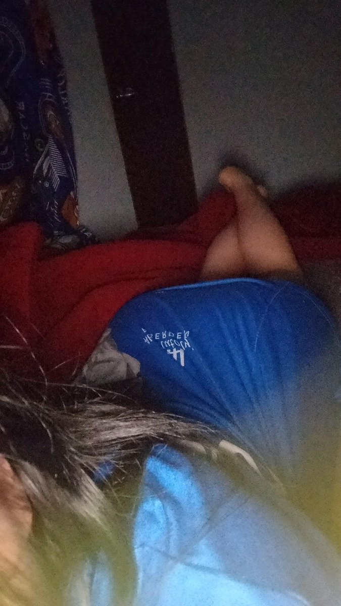 ValeriaUuuqdfd's tweet photo. tengo 0 seguidores pero no es como para que nadie vea mis publis jsjsjs https://t.co/UPyYlhuZQi