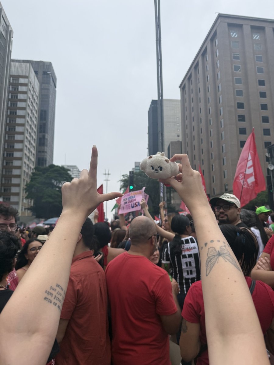 bamgwt's tweet photo. MOAS COM LULA https://t.co/8Fgk2L3GVb
