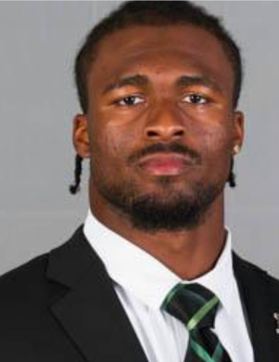 FBWarriorsECC's tweet photo. Former El Camino TE Joshua Long @Josh_longg had a monster day yesterday vs. Akron. 9 catches for 114 yards. Congrats! https://t.co/qrFytMV8FK