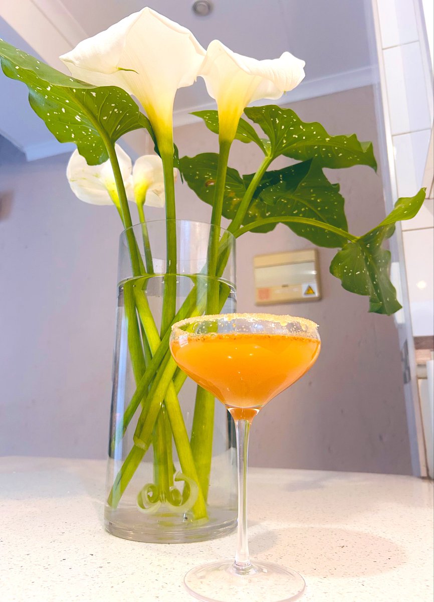 AdeladyB's tweet photo. Homemade Gemere 🤎 #TswanaGirlCocktail https://t.co/Czcp3qPoa5