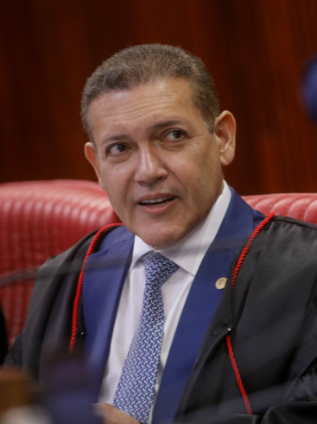 SiteJamesons's tweet photo. URGENTE! O Presidente do TSE, Kassio Nunes Marques, determinou que o WhatsApp suspenda em até 3 horas o canal “Exército do Lula”, de André Janones, que movimenta a militância pró-Lula com mais de 3 milhões de usuários.

Isso se chama CENSURA! #JANONESELULACENSURADOS