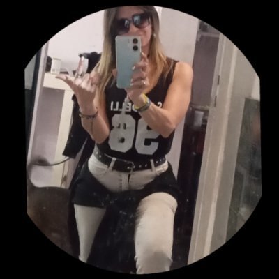 CIndividualista's tweet photo. @Ana_7Rc Lo dice éste esperpento jajaja ya sos una vieja menopáusica, mejor andá al asilo a calmarte los calores jajaja https://t.co/poCZ4gMvCv