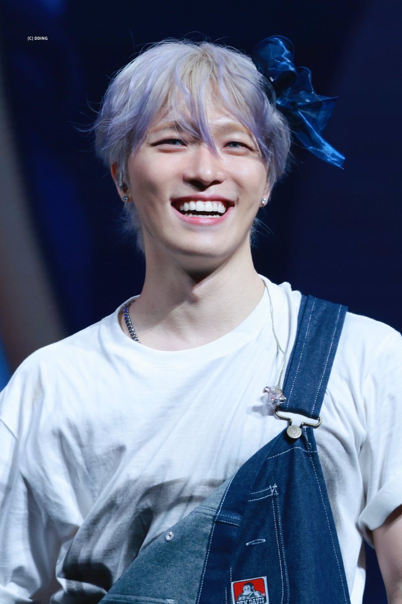 dding_0211's tweet photo. 261011 吉BOARD SHOW IN MACAU

#디노 #DINO #이찬 #ディノ
#세븐틴 #SEVENTEEN https://t.co/GetiLqHnbw