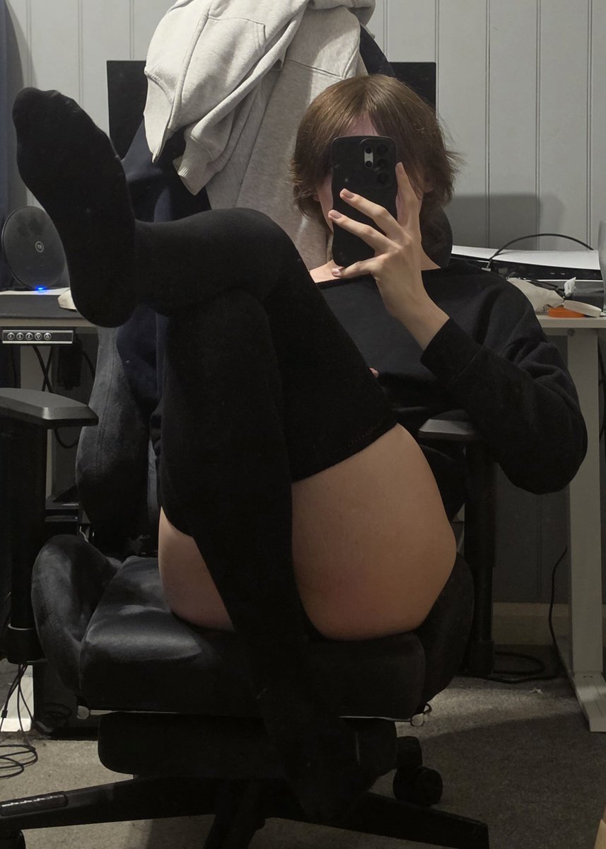 Laydynna tweet picture