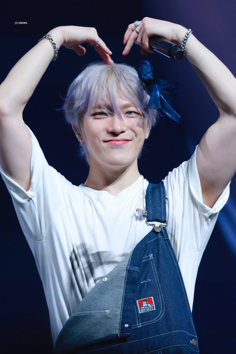dding_0211's tweet photo. 261011 吉BOARD SHOW IN MACAU

#디노 #DINO #이찬 #ディノ
#세븐틴 #SEVENTEEN https://t.co/GetiLqHnbw