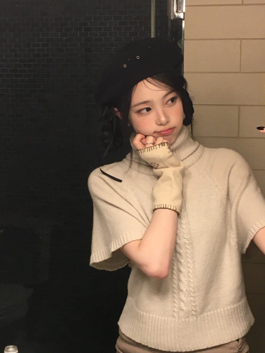ianpicts's tweet photo. weverse update ♡ #ian https://t.co/1TgB9nOjli