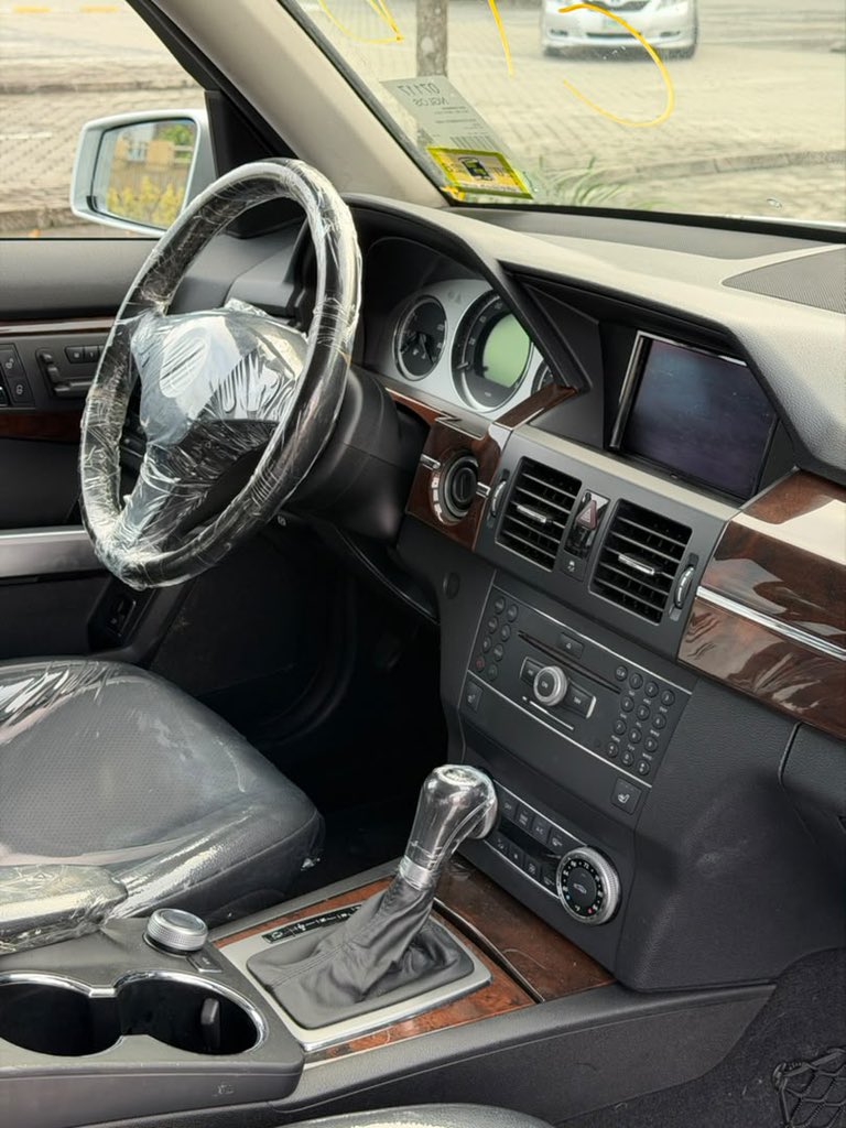 RichesAutos's tweet photo. I think we have all agreed that 2010 Glk350 is the strongest and reliable SUV Mercedes produced ? https://t.co/TgTUGJjJfE