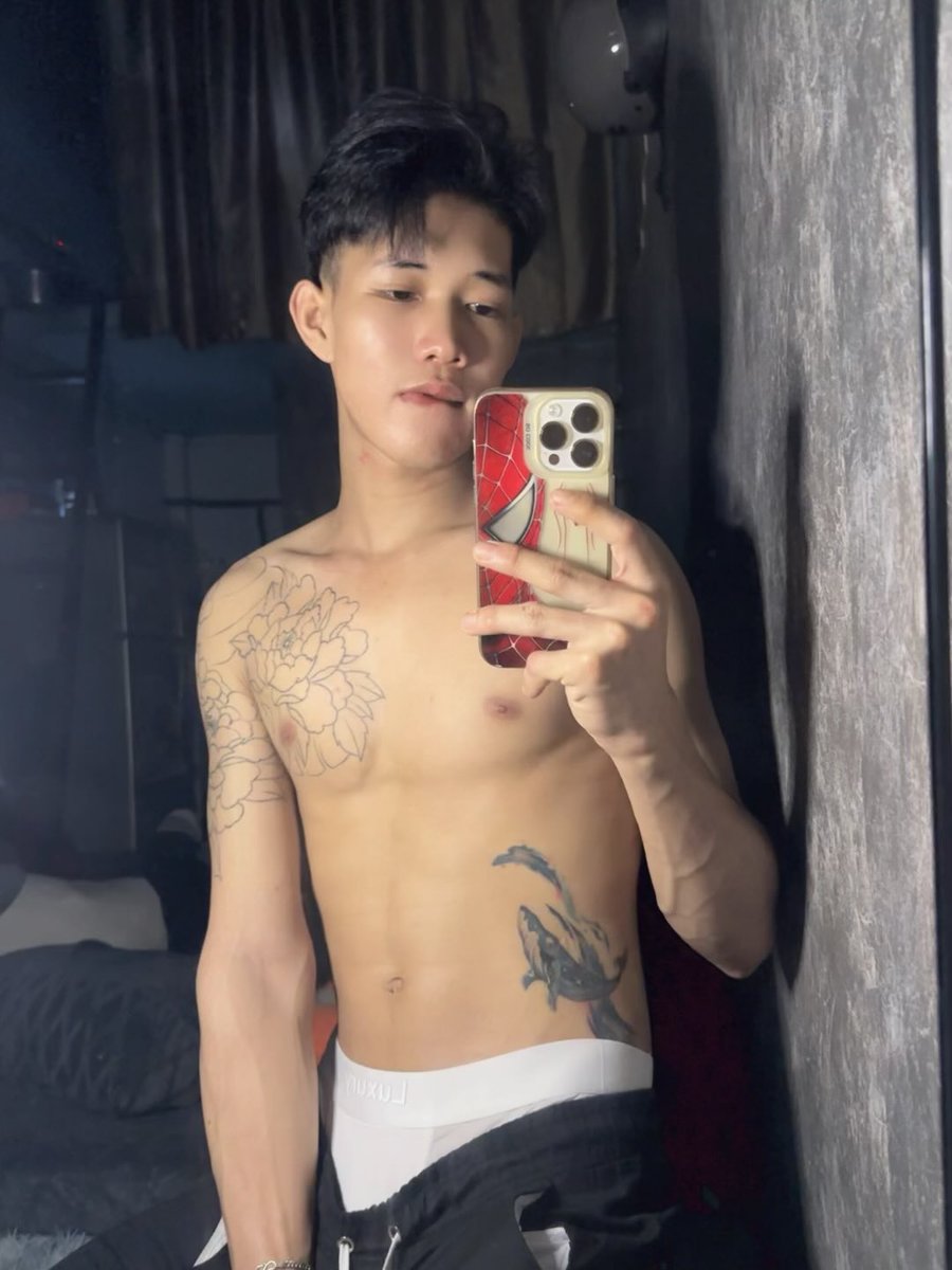 Dkm181204's tweet photo. Sáng h ra 2 lần rồi hơi đuối https://t.co/nLSlvE6VMc