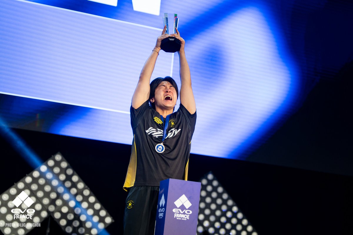 Evo's tweet photo. He has reached Top 8 at an Evo 6 times since 2017. 

Today @Jeondding_tk gets his first Evo title. 

Your #EvoFrance2026 TEKKEN 8 Champion! https://t.co/nEhruIy5F4
