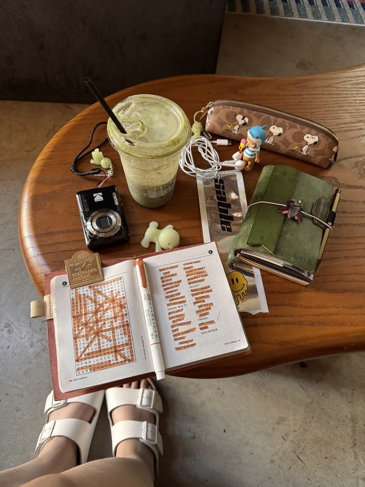 islaboards's tweet photo. Coffee and journaling  ☕ 📖 https://t.co/zazaPoQowt