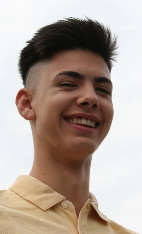traumboysporn's tweet photo. Charlie - Super jung, tolles Model, latino Vibes und einfach sympathisch – mit heissem Blut, Charme und einer Ausstrahlung, die sofort auffällt. Frisch, selbstbewusst und voller Energie: ein Auftritt, der im Kopf bleibt. 🔥✨ #model #latino #sympathisch #vibes😍💥 https://t.co/Si00AFZ6MB