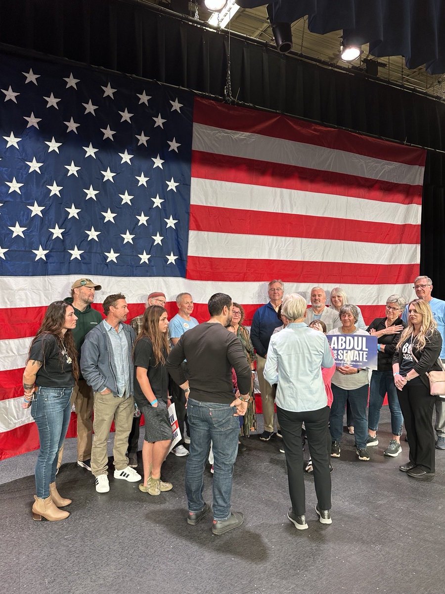 ewarren tweet picture