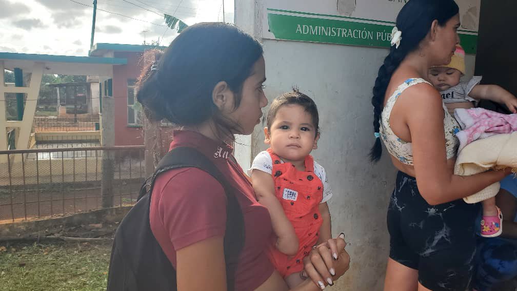 DpsMayabeque's tweet photo. En #Mayabeque ante la actual situación provocada por el #BloqueoGenocida produciendo déficit de insumos y medicamentos desde los consultorios y policlinicos"Preservar lo esencial sigue siendo nuestro propósito" para continuar preservando la salud del pueblo. #CubaPorLaVida https://t.co/YZ7f6D4hbL