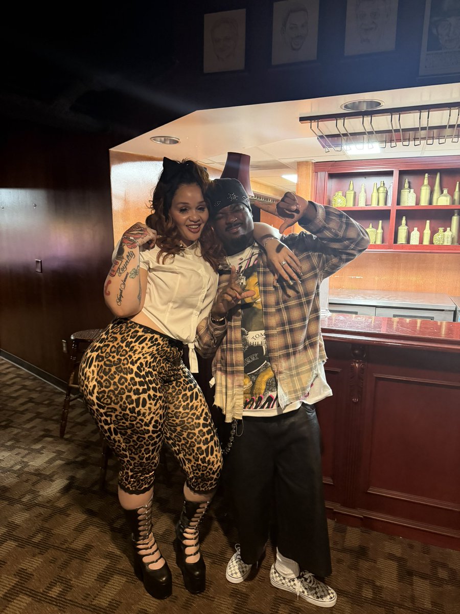 HOUSEPHONEDND's tweet photo. Don’t call me white boy 🤧 https://t.co/UqDCWEefQ2