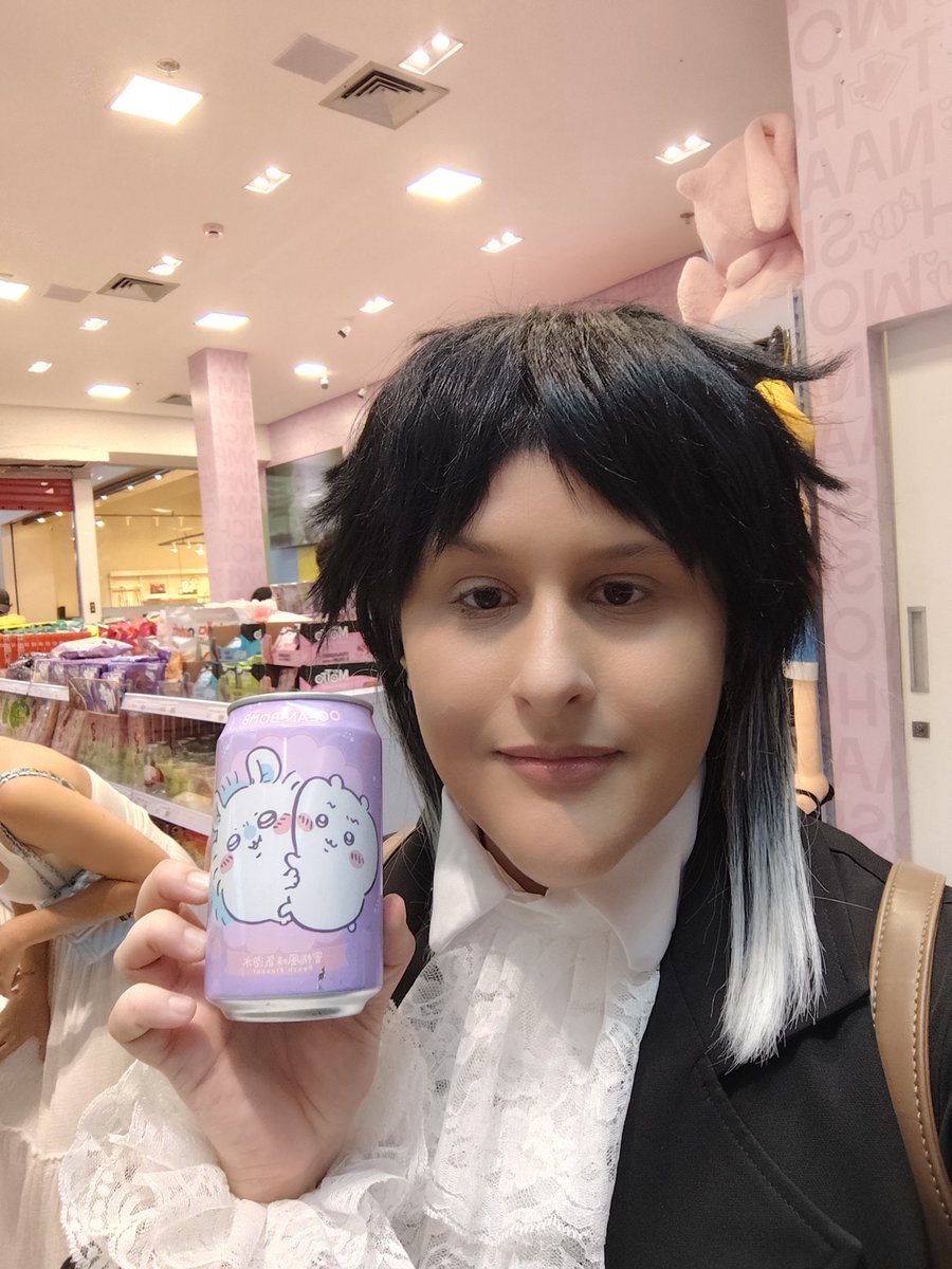 Sanmy_S2's tweet photo. Akutagawa sorri para coisas fofas.

 #bsdselcaday https://t.co/YfMGuvvgSn