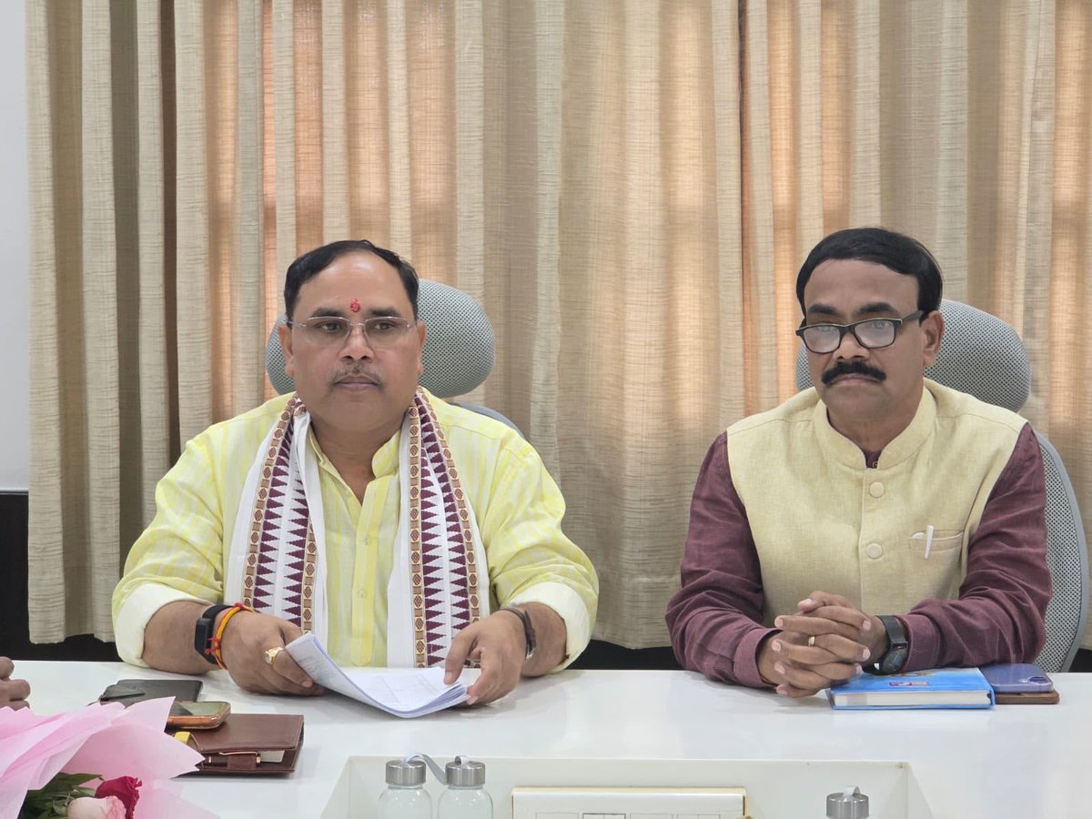 bjpkarmveer's tweet photo. आज भारतीय जनता पार्टी प्रदेश कार्यालय, कुशाभाऊ ठाकरे परिसर, रायपुर (छत्तीसगढ़) में प्रदेश महामत्री एवं संभाग प्रभारी/ सह प्रभारी बैठक में रहना हुआ।

@BJP4India 
@narendramodi 
@NitinNabin 
@blsanthosh 
@shivprakashbjp https://t.co/Hciv2oFfaZ