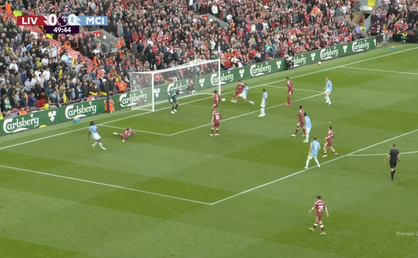 TouchlineX's tweet photo. 📸 - MANCHESTER CITY SUPER CLOSE TO SCORING NOW !!!!! https://t.co/XnqEDs6GB2