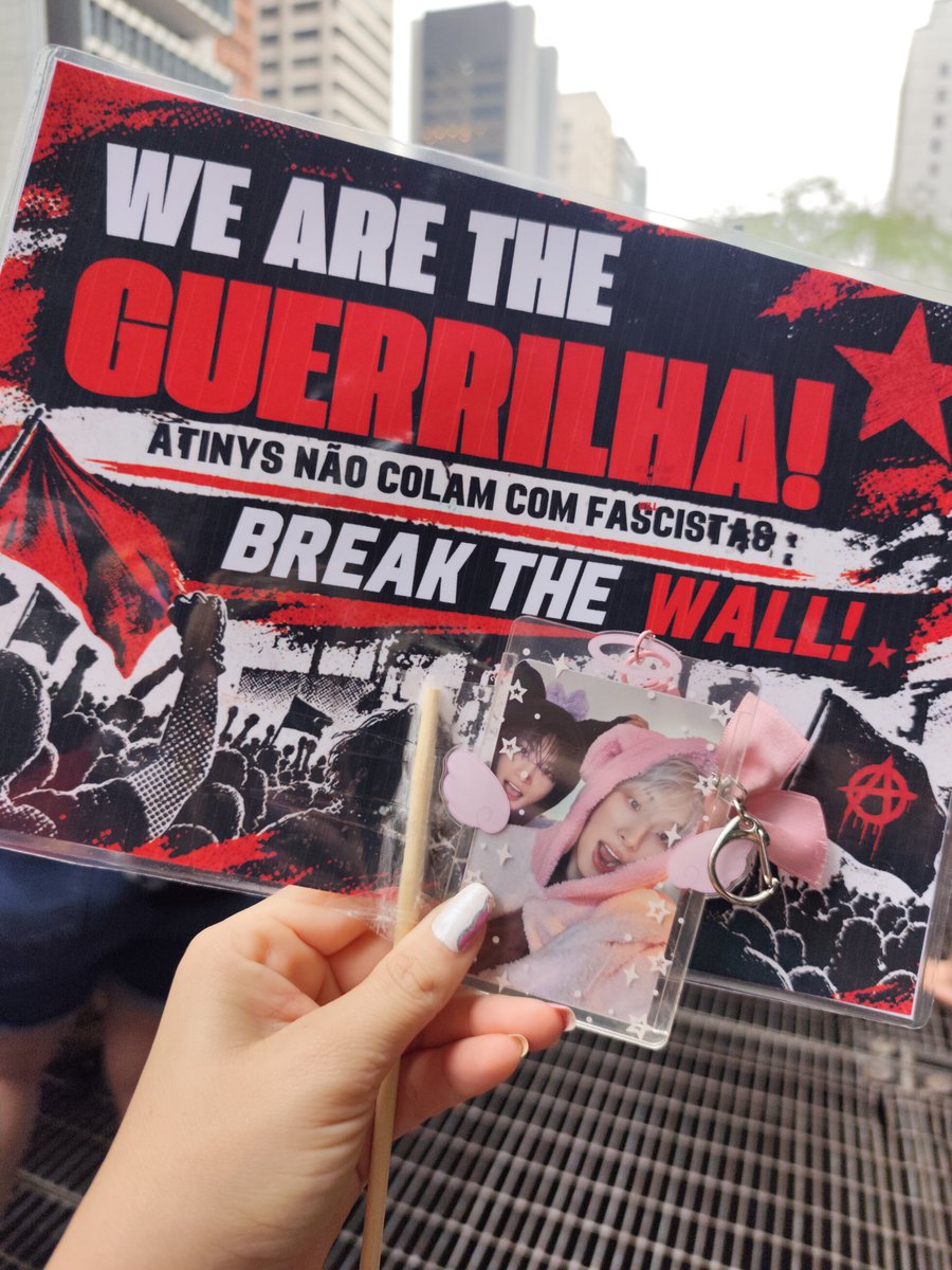 HwagiPrincess's tweet photo. ENQUANTO FERE MINHA EXISTÊNCIA, EU SEREI RESISTÊNCIA 

ATINY NÃO COLA COM FASCISTA!!!

#AtinysComLula
#FandomsNoMasp
#FandomsComLula https://t.co/7FtRLuYlJy