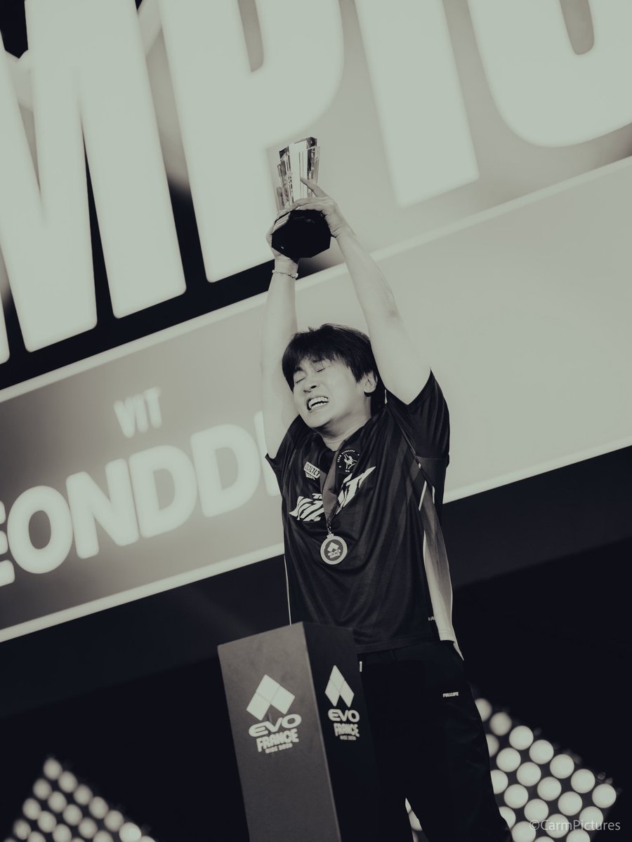CarmPictures's tweet photo. Congratulations @Jeondding_tk ✨ https://t.co/qOWhHakMgN