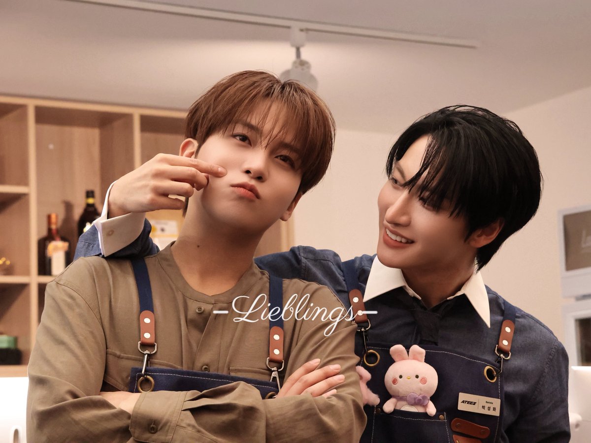 fnrnsnc's tweet photo. happy birthday to the most talanted precious baby bear out there (ft. his mama bunny) https://t.co/1IFEguBv54