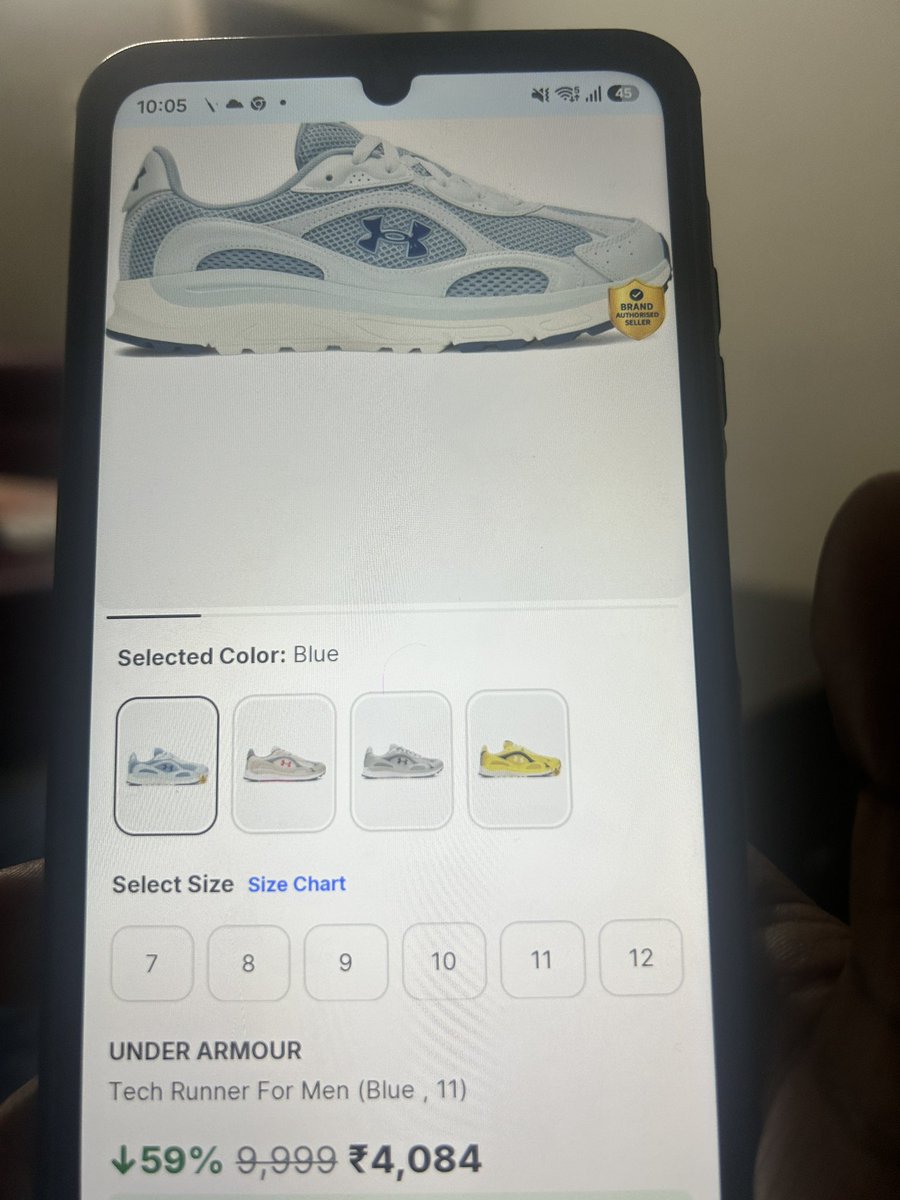 Malik4India's tweet photo. @Flipkart same product list on Flipkart with different colour and with different price . One is mention brand authorised seller and another one is non! 
So what we assume another one without brand authorised seller is fake product??
#Bigbillionsale #Flipkart https://t.co/1TgfO329Er