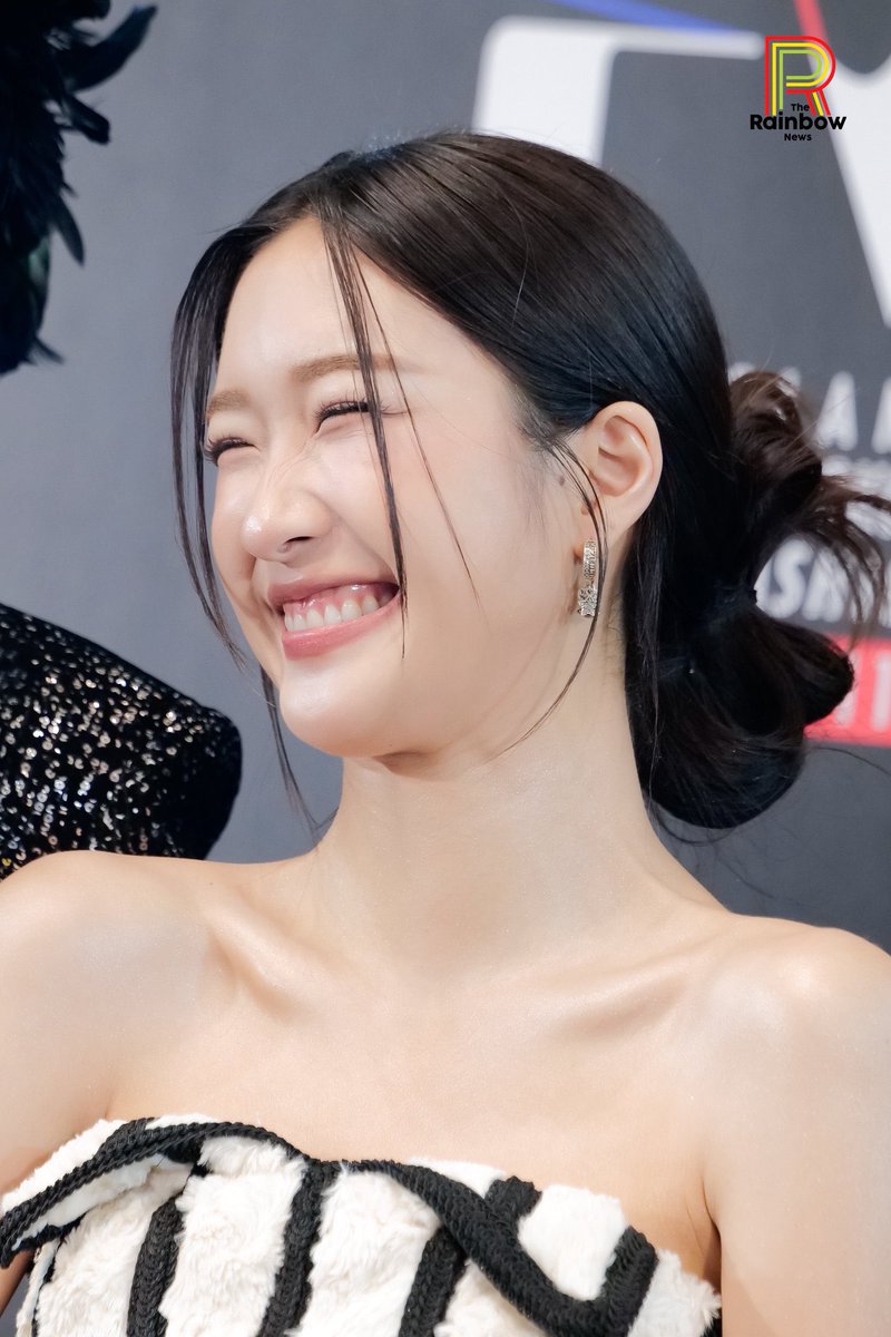 Sudlormalaewjaa's tweet photo. เครื่องยิ้มเคลื่อนที่ :))))

FAYEATOM BIFW26 SIAM PARAGON

#SiamParagonBIFW2026xFayeAtom
#BIFW2026 #FLYNOW #madamefin https://t.co/mPg5HSJVf7