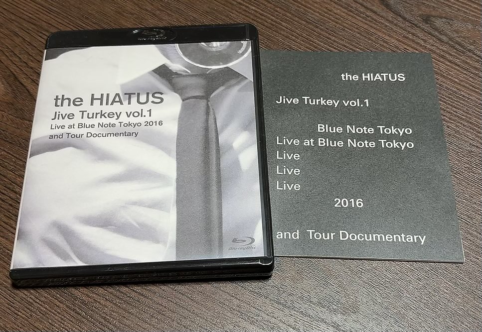 yumi_y7's tweet photo. 秋の夜長に🍂
会いたいなぁ

#theHIATUS https://t.co/5ZN3Cz9LQx