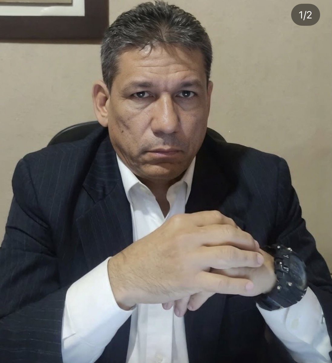 FundehullanVzla's tweet photo. 🚨 ATENCIÓN |

​El  pasado viernes  09/10/2026 a las 10:00 pm  fue detenido de manera arbitraria por la PNB en Pedraza (#Barinas) el Abg. Marlon Maya,  del Colegio de Abogados de Pedraza y miembro @VenteVenezuela mientras se encontraba en un establecimiento de su propiedad.

​Sin orden judicial ni flagrancia, este procedimiento viola flagrantemente el Art. 44 de la CRBV (derecho a la libertad personal) y las garantías del debido proceso (Art. 49 CRBV).

​Desde @FundehullanVzla exigimos el cese de la persecución, el respeto a su integridad física y su LIBERTAD INMEDIATA.

Continúa el aparato represivo como lo ha confirmado la Misión Internacional de Determinación de Hechos Naciones Unidas. 

​#DDHH #Pedraza #Venezuela #DebidoProceso