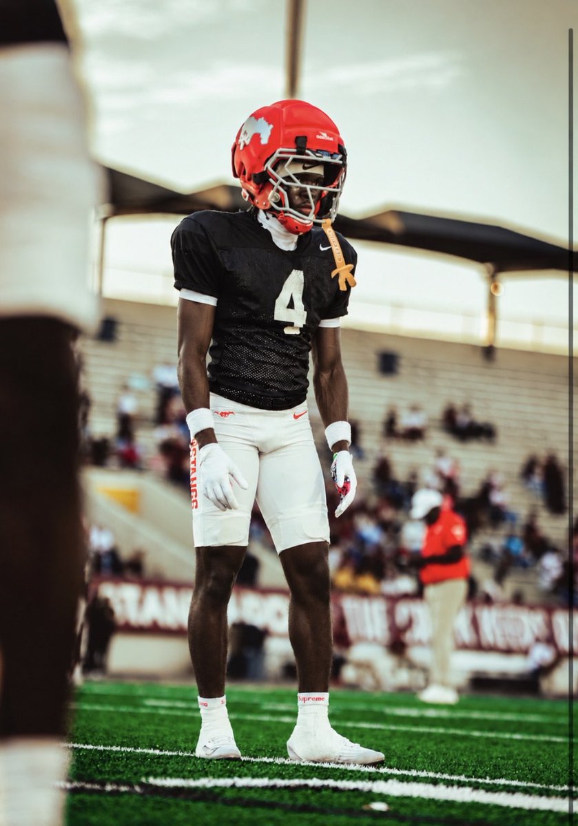 TGuillory2027's tweet photo. Mid Season Highlights!⛹🏾‍♂️

@TomLoy247 @samspiegs @FAUFootball @CoachFlo5 @CoachRich_04 @coachgcross @MikeRoach247 @Andrew_Ivins @jackson_dip @RivalsHS @247Sports @vypehouston 

https://t.co/T4NgG5yfPr https://t.co/LgXXnp0zFV