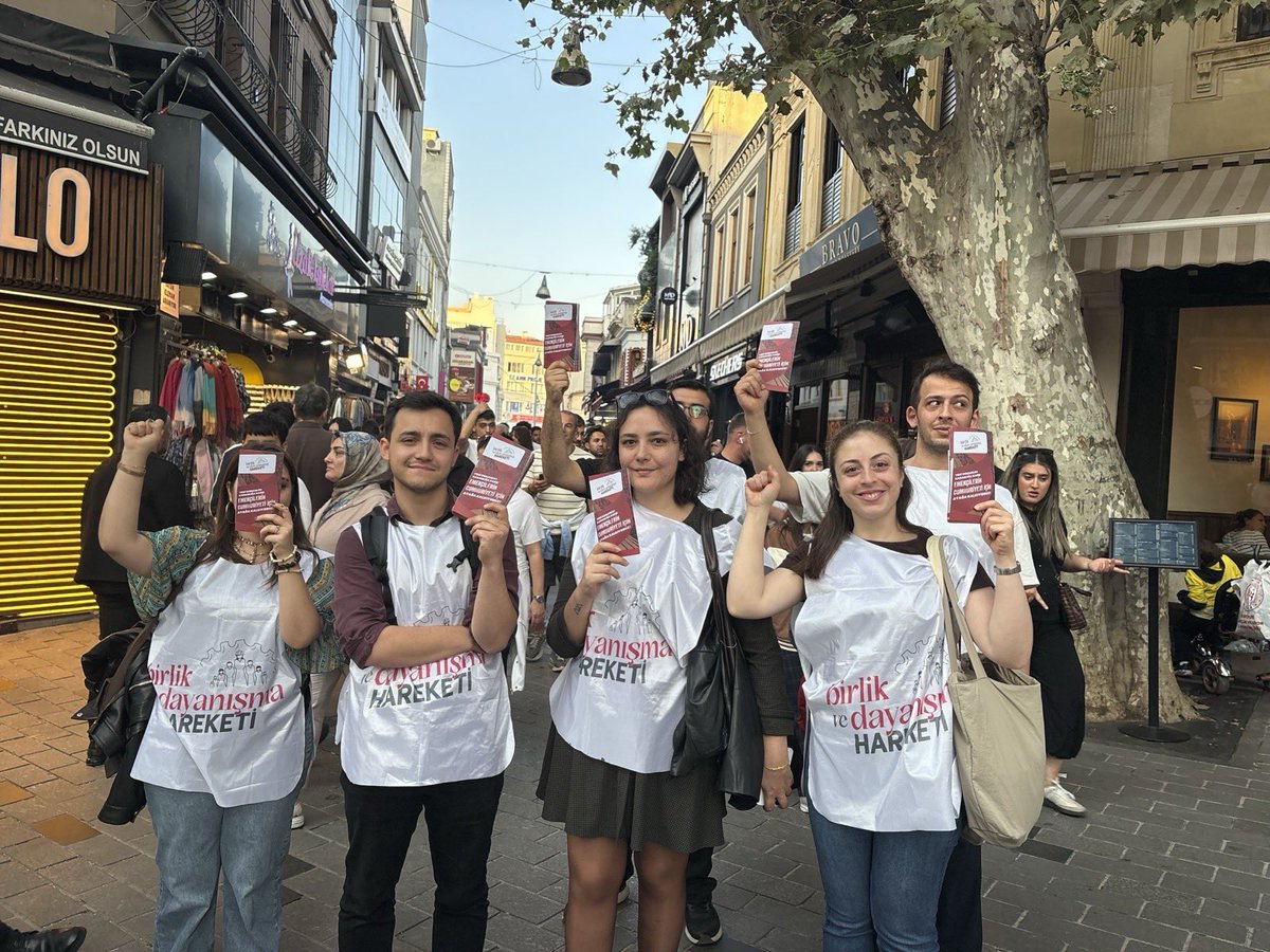 bdninsesi2's tweet photo. Yeni Osmanlıcılık Emperyalizme Hizmet Demektir! Bize Emekçilerin Cumhuriyeti Gerek!

Birlik ve Dayanışma Gazetesi'nin 16. sayısını İstanbul Kadıköy, Avcılar ve Bağcılar’da emekçilere ulaştırdık. 

Yeni Osmanlıcılığa geçit vermeyecek, memlekete ve geleceğimize sahip çıkacağız!

📍Kadıköy