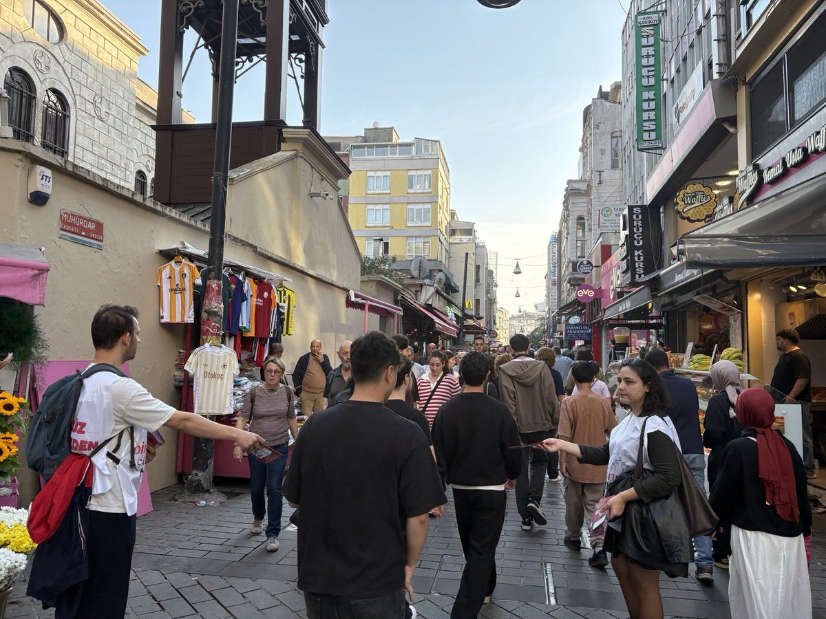 bdninsesi2's tweet photo. Yeni Osmanlıcılık Emperyalizme Hizmet Demektir! Bize Emekçilerin Cumhuriyeti Gerek!

Birlik ve Dayanışma Gazetesi'nin 16. sayısını İstanbul Kadıköy, Avcılar ve Bağcılar’da emekçilere ulaştırdık. 

Yeni Osmanlıcılığa geçit vermeyecek, memlekete ve geleceğimize sahip çıkacağız!

📍Kadıköy