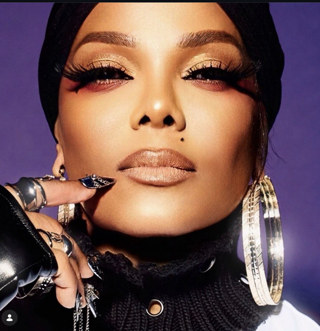 Tmusiclover84's tweet photo. don’t you know black diamonds are a girls best friend ? #diamondblack @JanetJackson 💎🖤 https://t.co/M3HRf7Bbdv