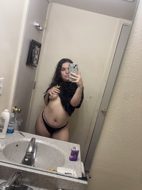 SweetlySinGirl's tweet photo. Guess who’s back🙈😍 let’s have some fun💦 #buyingcontent #sellingcontent https://t.co/hXqKyh0OfC