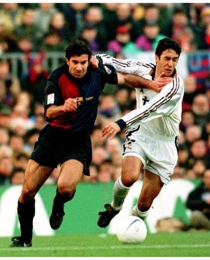 rojamantesese's tweet photo. My brain wants to make #Ruti complicated by having that (former) Culé come between them. So maybe they fuck that blaugrana-ness out of him?🤔 https://t.co/Lsbn1nlvAo