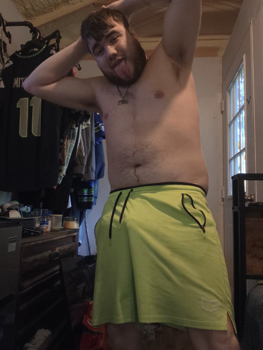 DeadHawks19's tweet photo. @Sandraroseeyihx Any females want to be spoiled 🥰❤️🥵💋 https://t.co/6Fx5avB8Ol