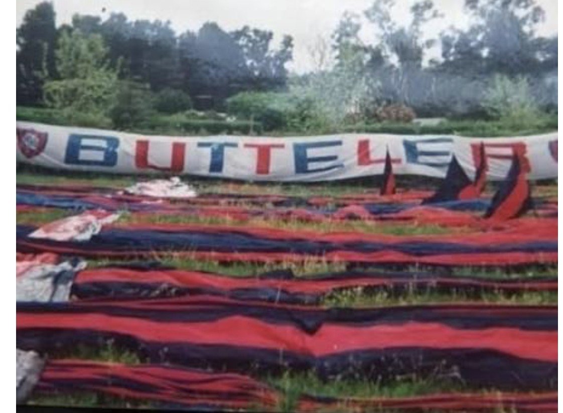 Mardina1965's tweet photo. @grassi58137 @barracascentral Pasa pir la quema a buscar las banderas, villero cagón https://t.co/PnGbDkgyR8