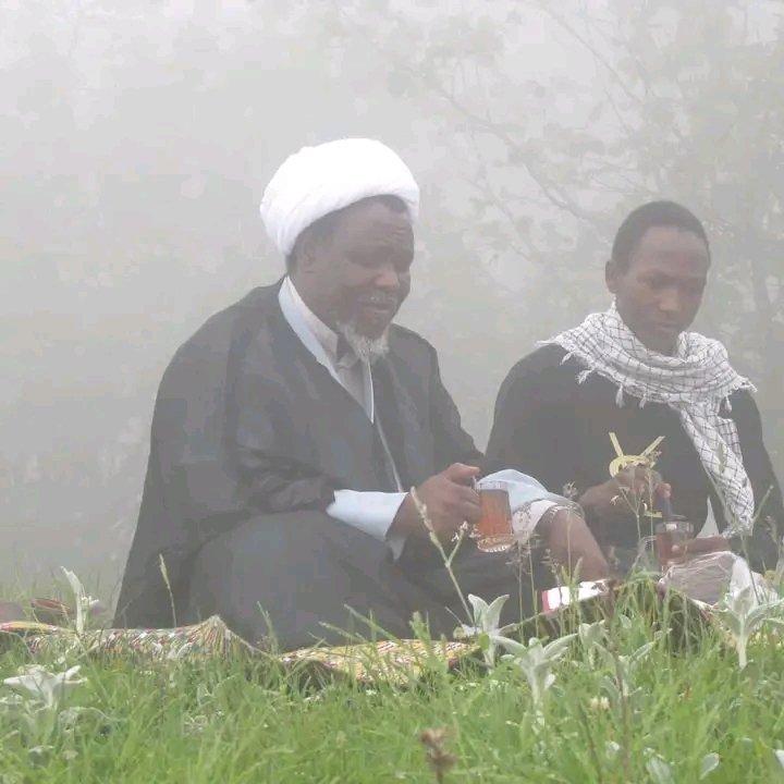 Alshirazy_313's tweet photo. Born into a household of faith and revolution, Shaheed Ahmad embodied the virtues of humility, sacrifice, and divine commitment, mirroring the path of his father, Shaikh Ibraheem Zakzaky (H).
#ShaheedAhmadForAll #AhmadWeek https://t.co/KXEkwnxHAy