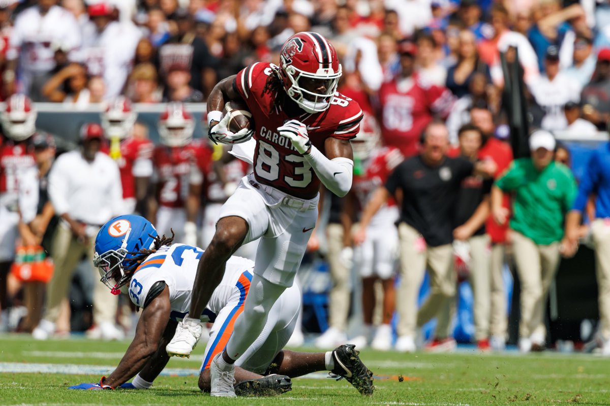 ZachAbolverdi's tweet photo. Florida had an ABSMYAL tackling performance in its loss to South Carolina.

UF missed a whopping 23 tackles and posted a season-worst grade of 33.5 as a team.

Six players had tackle grades in the 20s or worst. Here's how the Gators graded out.

DETAILS: https://t.co/1kirbv7qws https://t.co/0YV4WgftUk