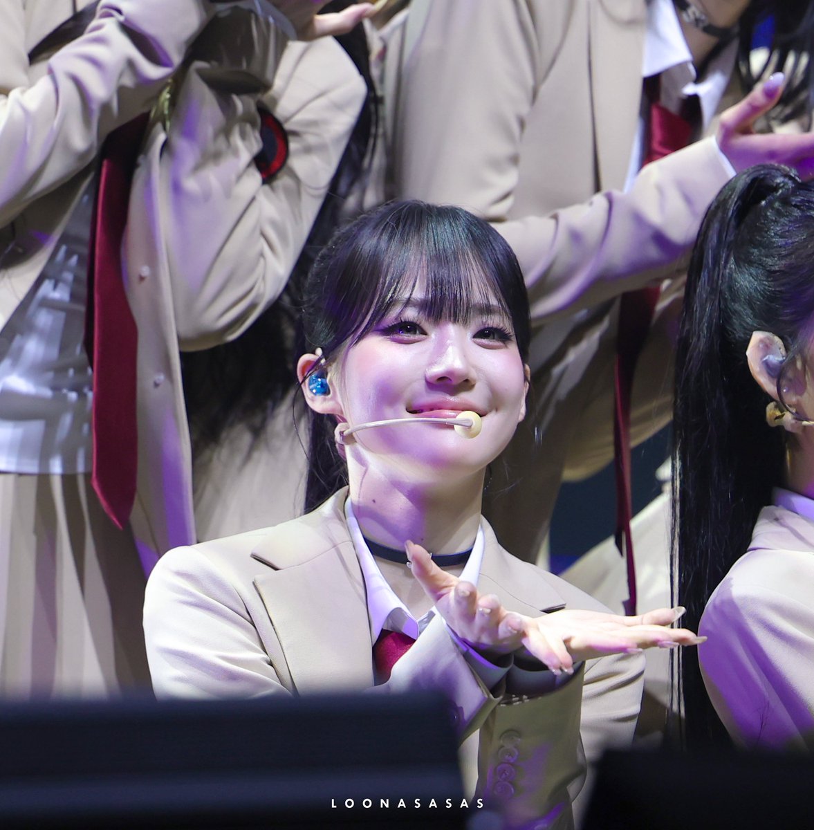 LOONASASAS's tweet photo. 2026.10.10
ANDLESS in Seoul

귀여워...귀여워...귀여워...

#tripleS #트리플에스 #윤서연 #SeoYeon https://t.co/VWBkINg2nP