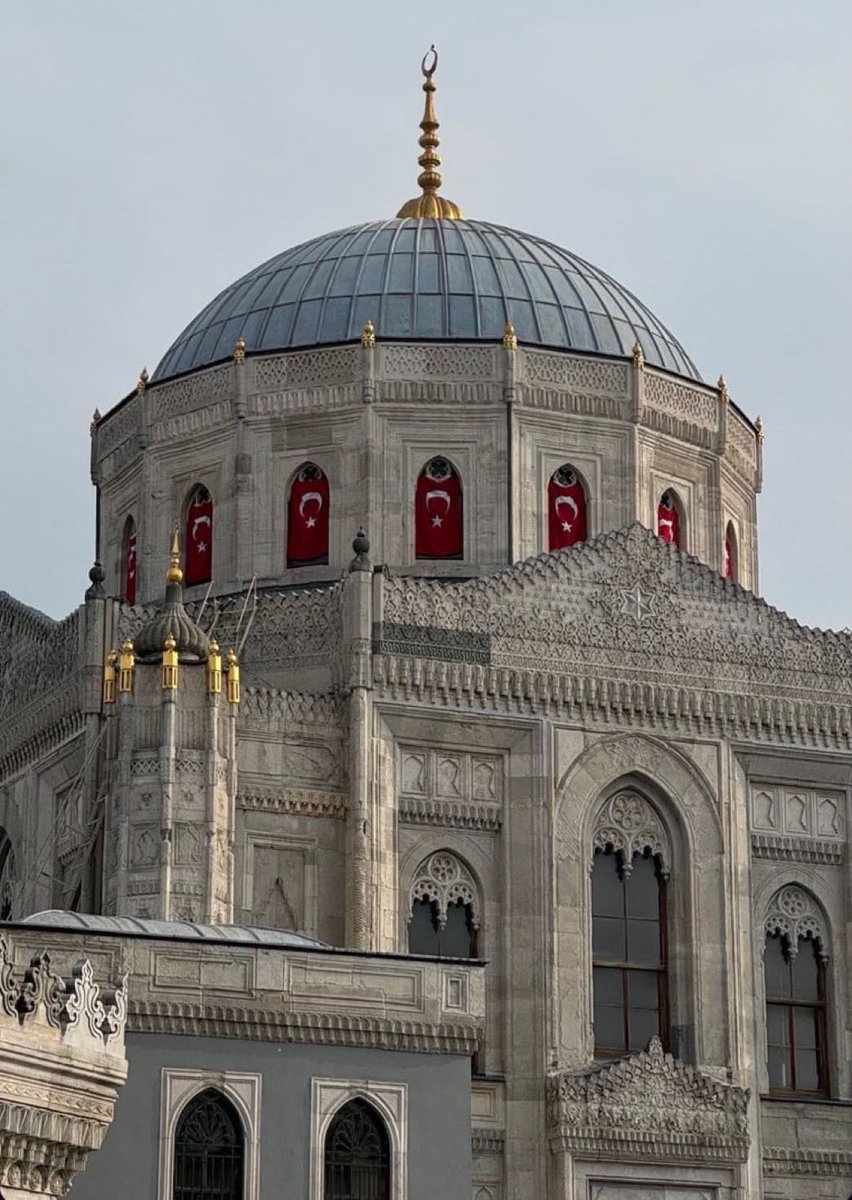 mahfiyyennn's tweet photo. İstanbul / Pertevniyal Valide Sultan Cami. https://t.co/yMeTrBLkQS