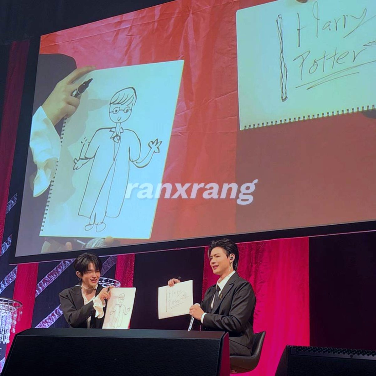 ranxrang's tweet photo. 어머니 우리 아이들이 그림에 소질있어요👨‍🎨🎨
미래의 피카소에게 많은 칭찬과 격려 부탁드려요

#ToptapMinlee
#PAYBACKTheSeries
#PAYBACKFanMeetinginTOKYO
@JARUKiTzX96 @mii_iin_ https://t.co/xFsxoBfl5L