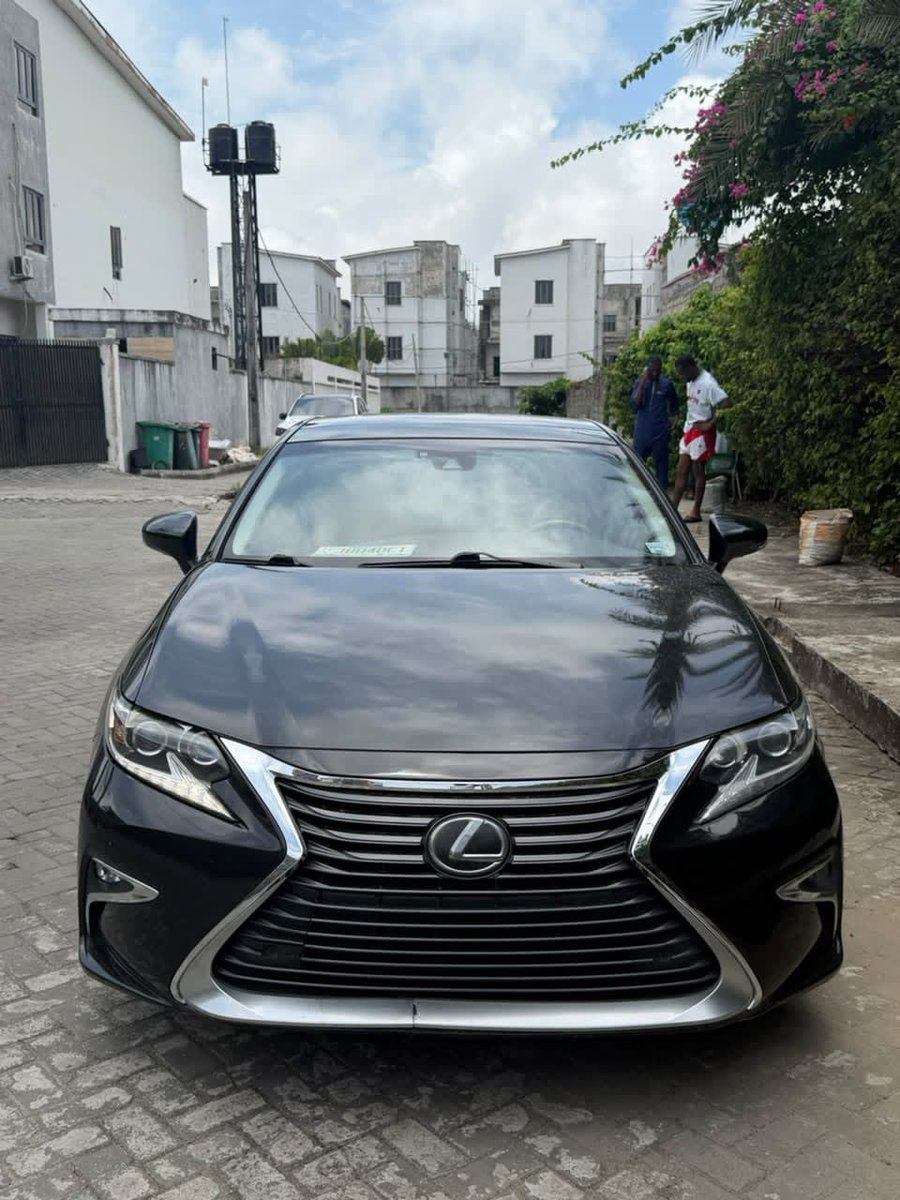 XcessCars's tweet photo. Foreign Used
2017 Lexus ES350
* 2026 entry
* 88k mileage
* Fullest option
* Double panoramic

Price- ₦21.6m
Settlement- ₦500K
Location- Ikate, Lagos https://t.co/wHePb10bIb
