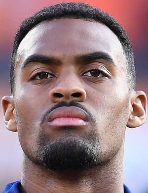 Minnenhleee's tweet photo. 62' RED CARD 🟥
Gravenberch off! Second yellow and Liverpool down to 10 men.
LIV 0-0 MCI — game on now.
#LIVMCI #PremierLeague https://t.co/oRbX7o8kU6