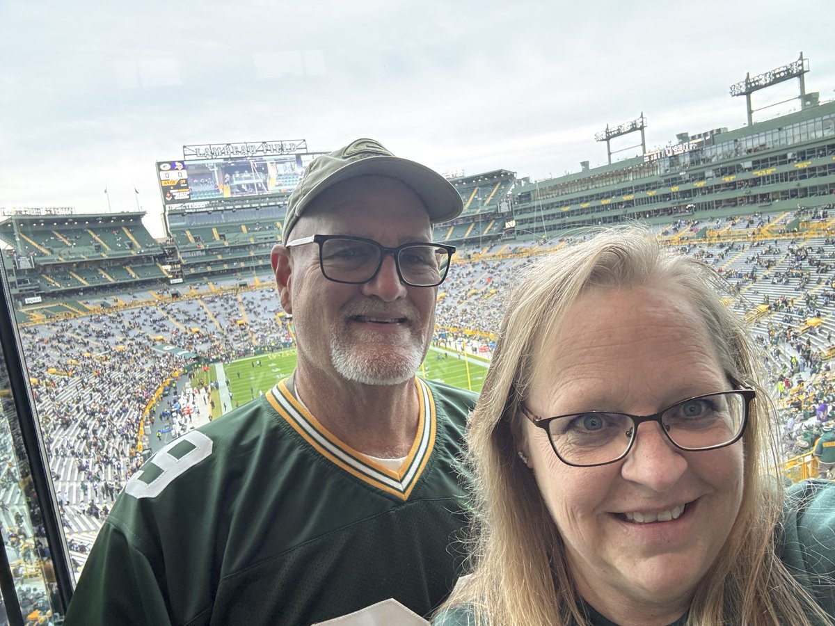 JodiKay321's tweet photo. #getloudlambeau https://t.co/WofGpwehSS